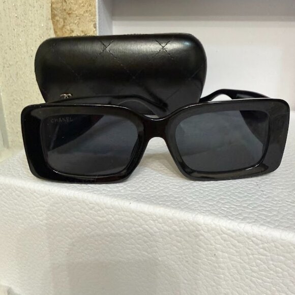 Chanel 5534 Black Oversized Rectangular Sunglasses Gold Logo main image 7